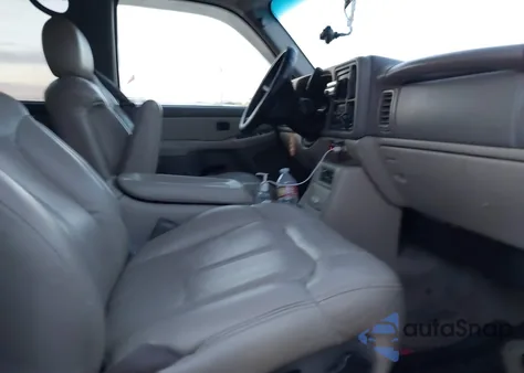 2000 Chevrolet Suburban 1500 Ls from USA, damaged, VIN 3GNEC16T7YG223736